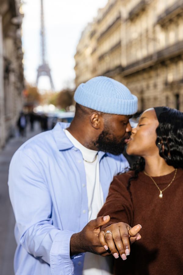 Marriage proposal, Paris
