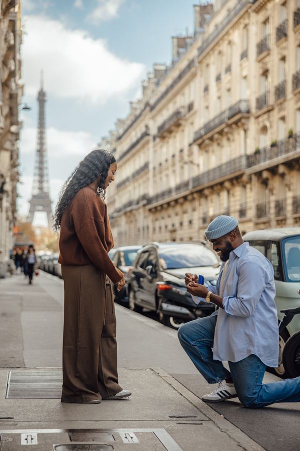 Marriage proposal, Paris